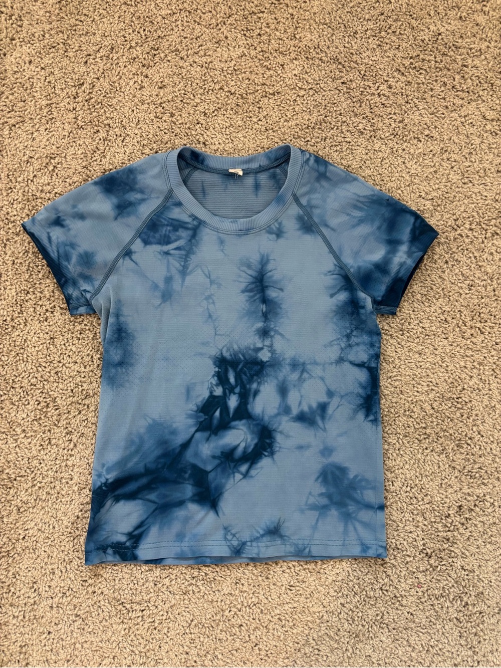 lululemon athletica Blue Tie-Dye Short Sleeve Top